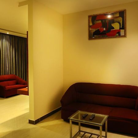 Avenue Hotel Chennai Exterior photo