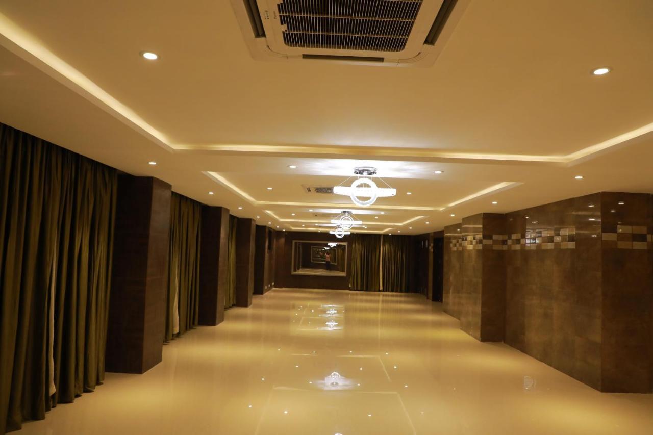 Avenue Hotel Chennai Exterior photo