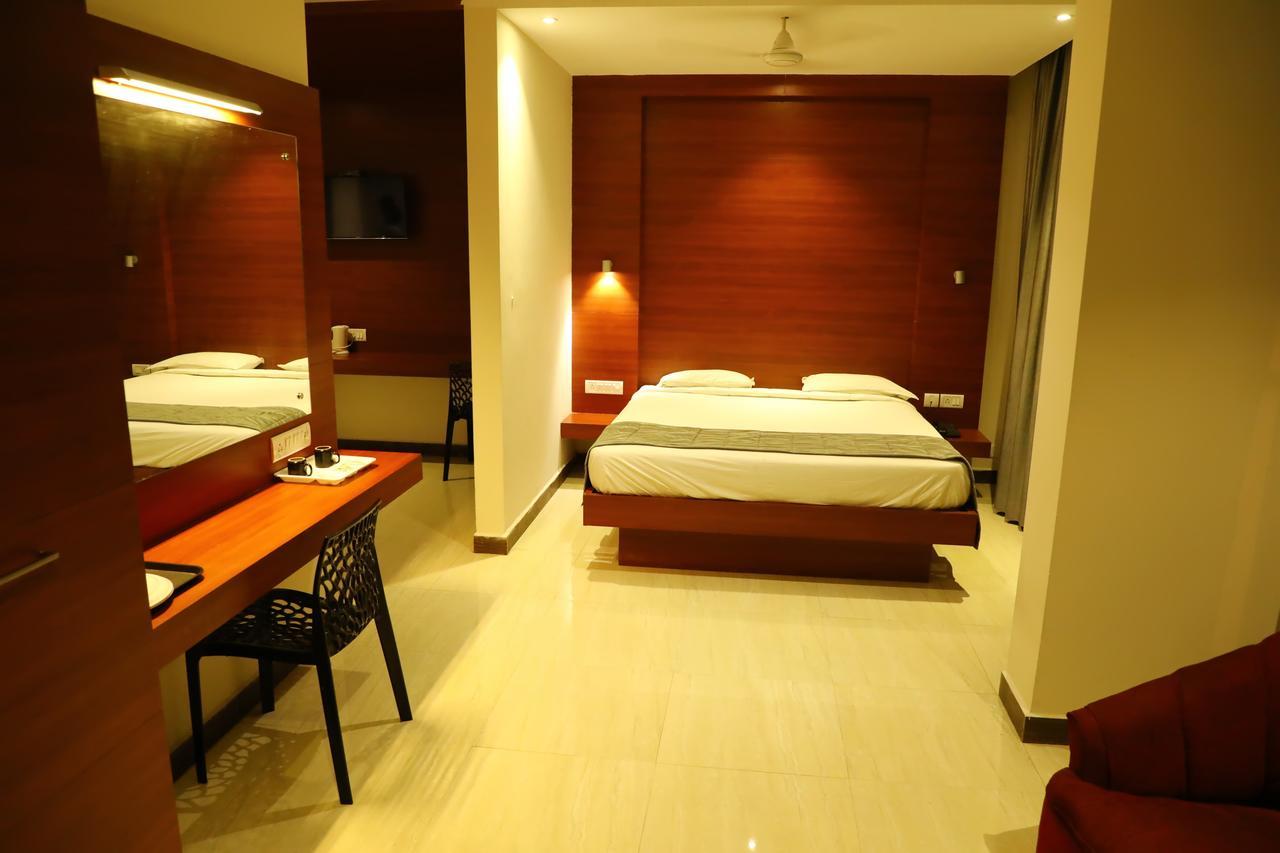 Avenue Hotel Chennai Exterior photo