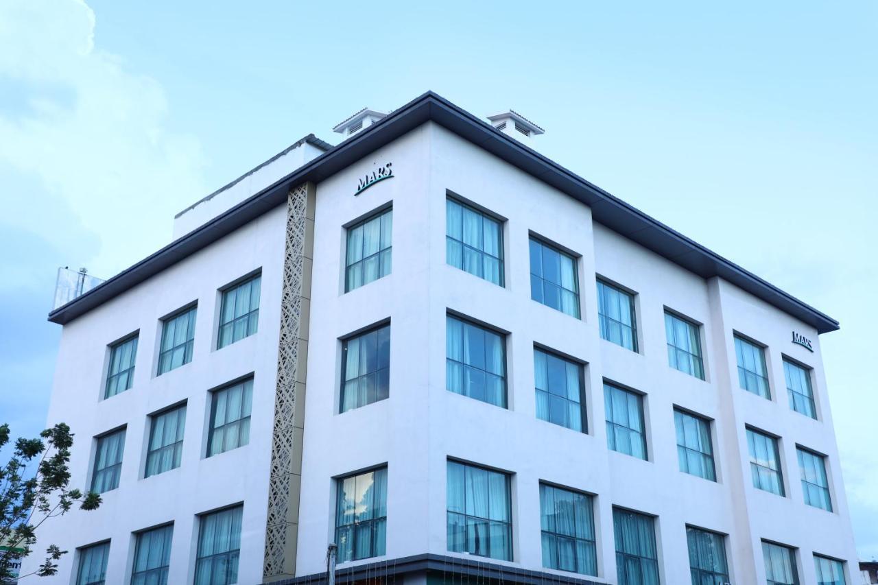 Avenue Hotel Chennai Exterior photo